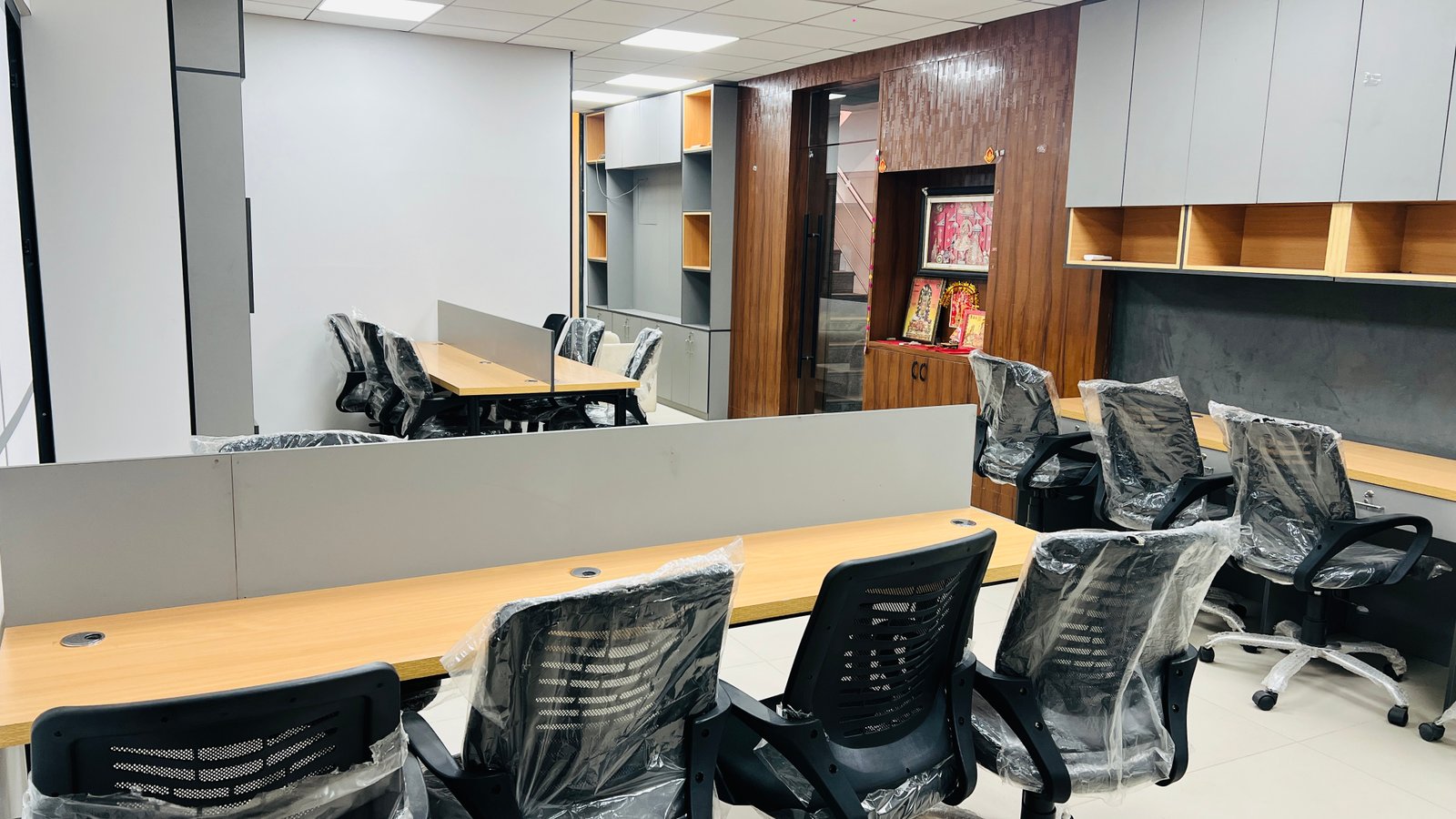 Office Space for 10–25 Employees