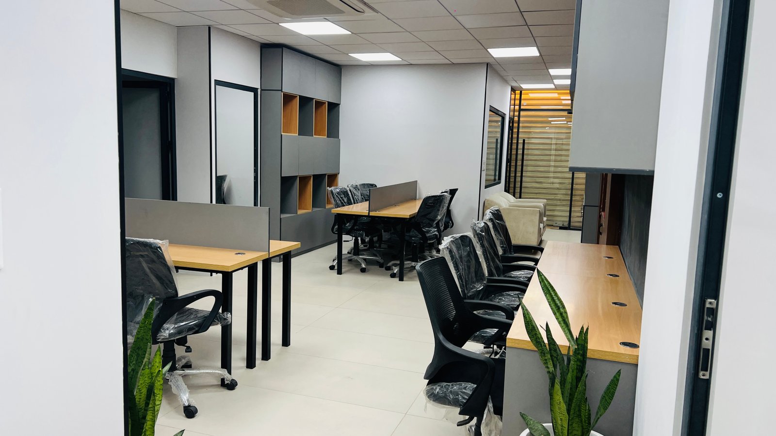 Office Space for 25–50 Team Strength