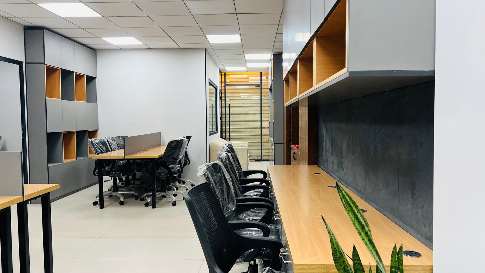 Office Space for 50–100+ Seating Requirements